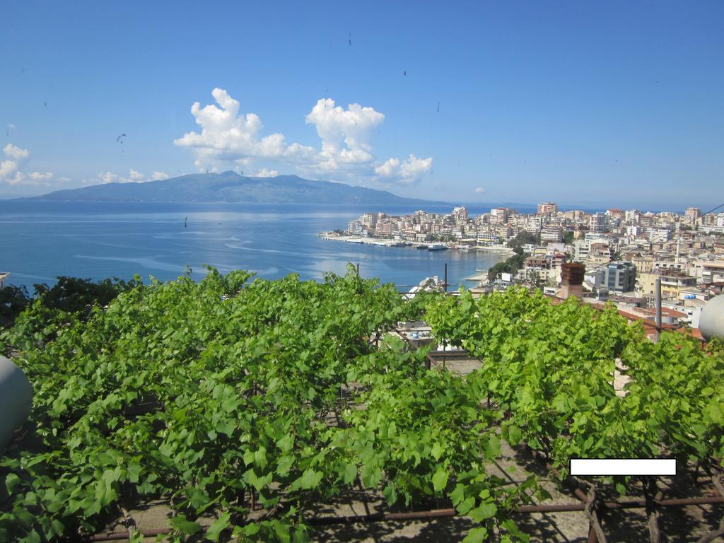 Guest House And Tavern Leo Sarandë Exteriér fotografie