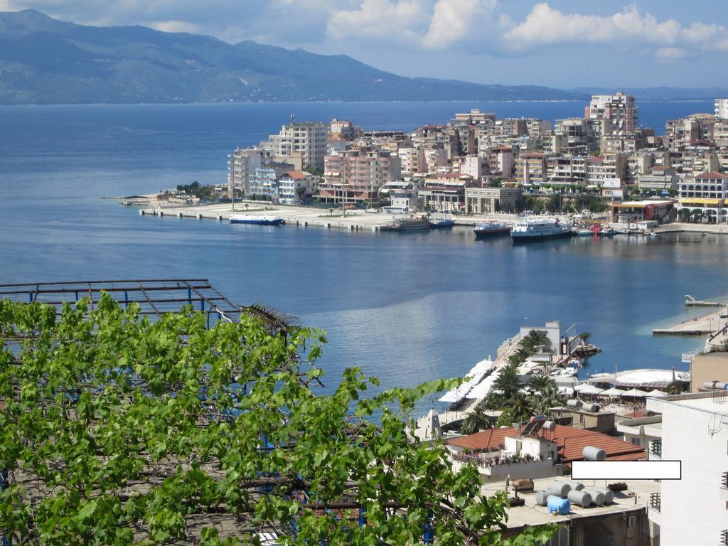 Guest House And Tavern Leo Sarandë Exteriér fotografie